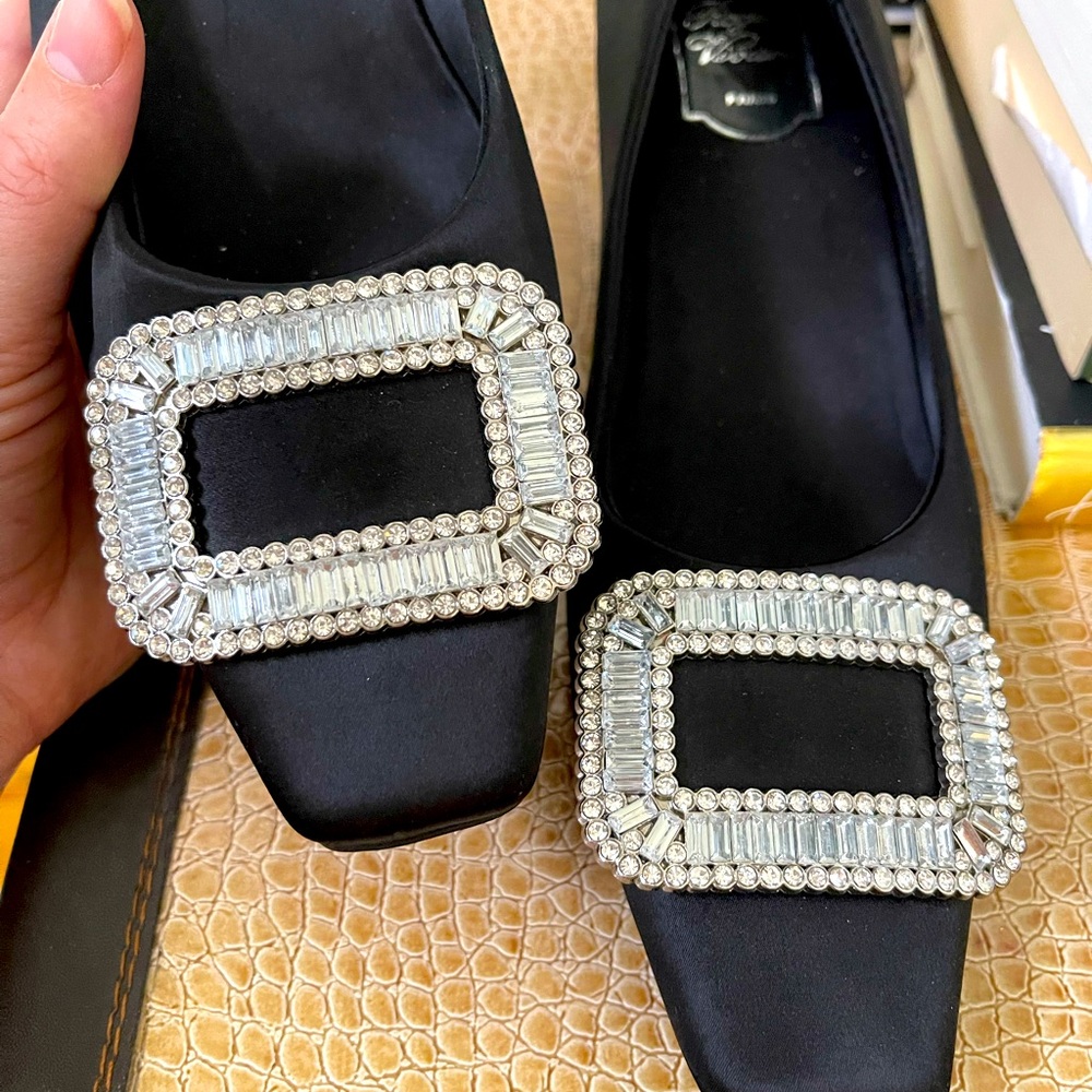 Roger Vivier Crystal Buckle Heel